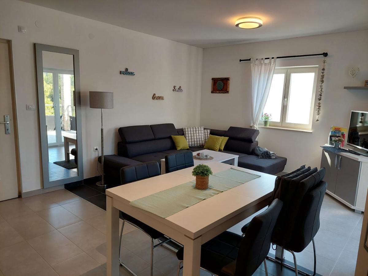 Gavza Sky View Apartment Cres Exterior foto