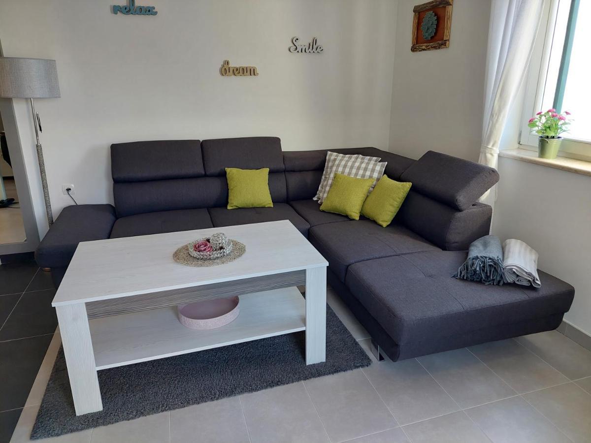 Gavza Sky View Apartment Cres Exterior foto
