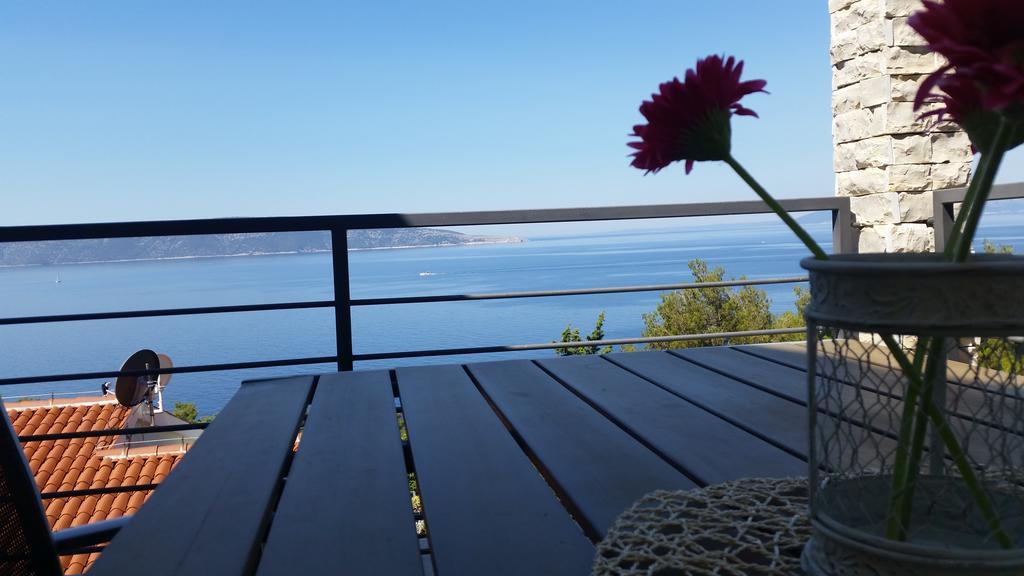 Gavza Sky View Apartment Cres Exterior foto