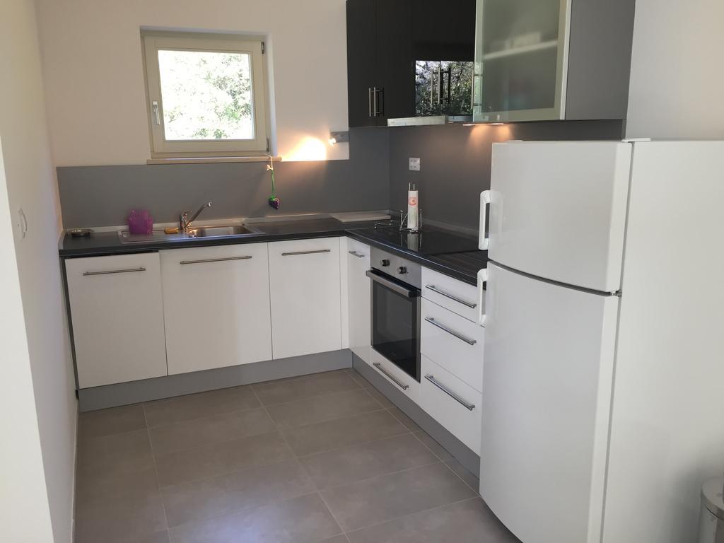 Gavza Sky View Apartment Cres Exterior foto
